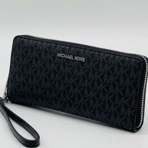 New Michael Kors Jet Set Travel Large Signature Logo Continental Wallet